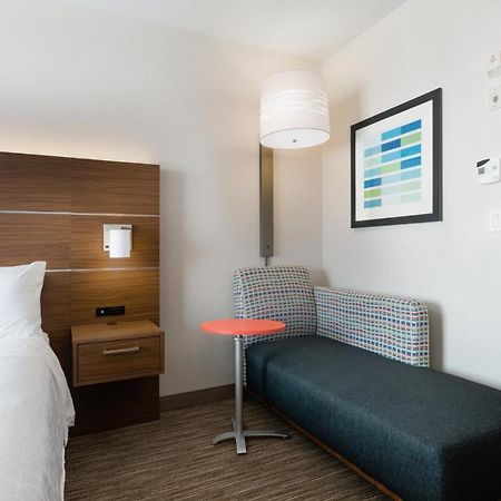 Holiday Inn Express Grande Prairie By Ihg Exteriör bild