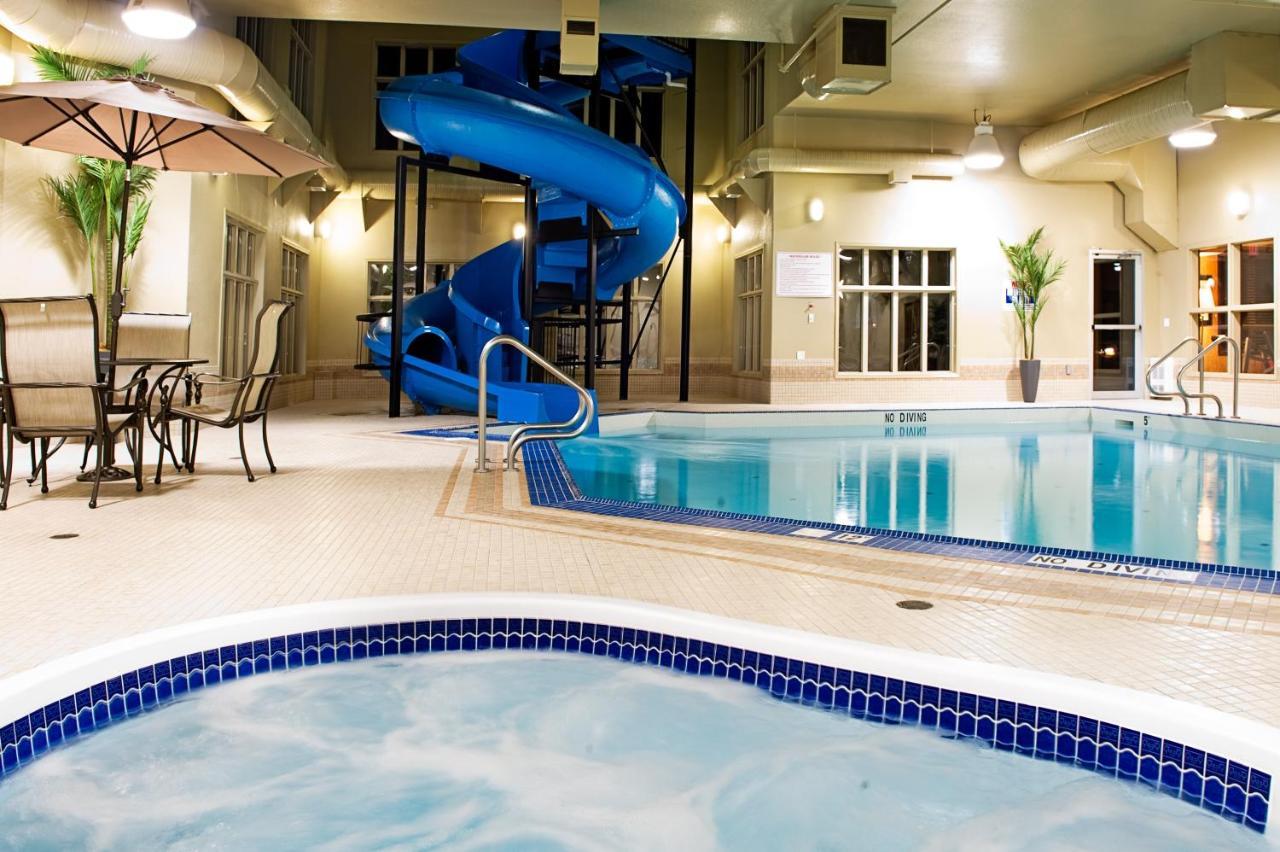 Holiday Inn Express Grande Prairie By Ihg Exteriör bild