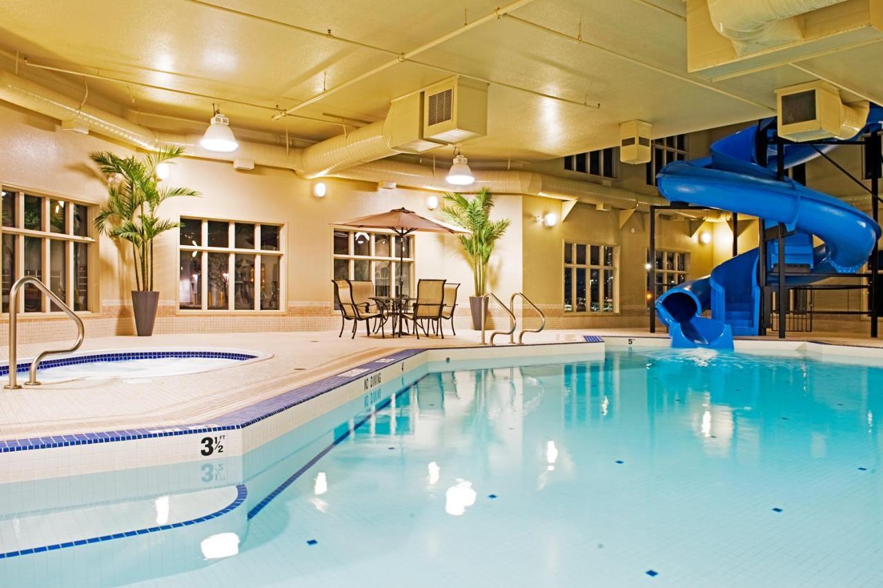 Holiday Inn Express Grande Prairie By Ihg Exteriör bild