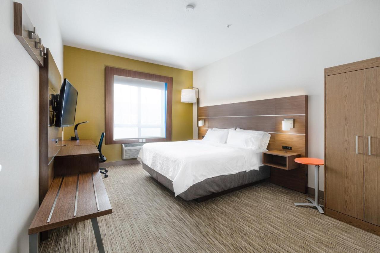 Holiday Inn Express Grande Prairie By Ihg Exteriör bild