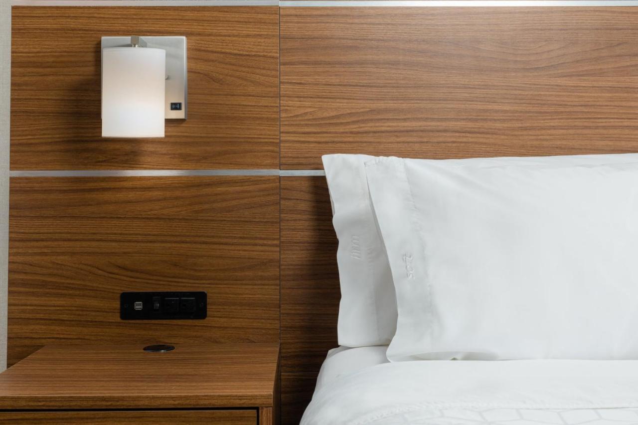 Holiday Inn Express Grande Prairie By Ihg Exteriör bild