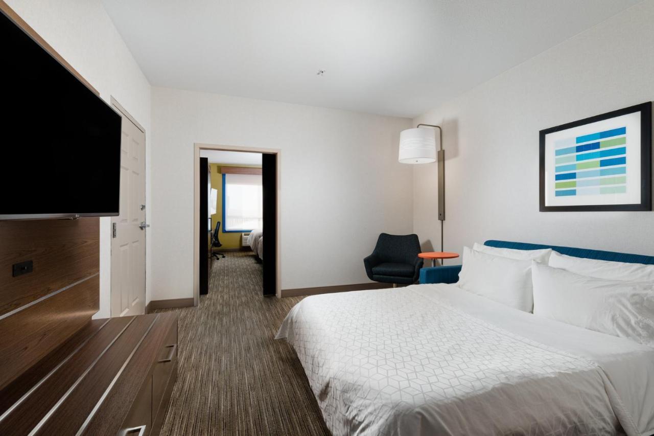 Holiday Inn Express Grande Prairie By Ihg Exteriör bild