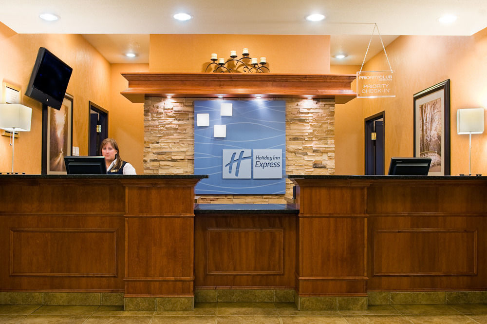 Holiday Inn Express Grande Prairie By Ihg Exteriör bild
