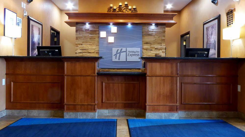 Holiday Inn Express Grande Prairie By Ihg Exteriör bild